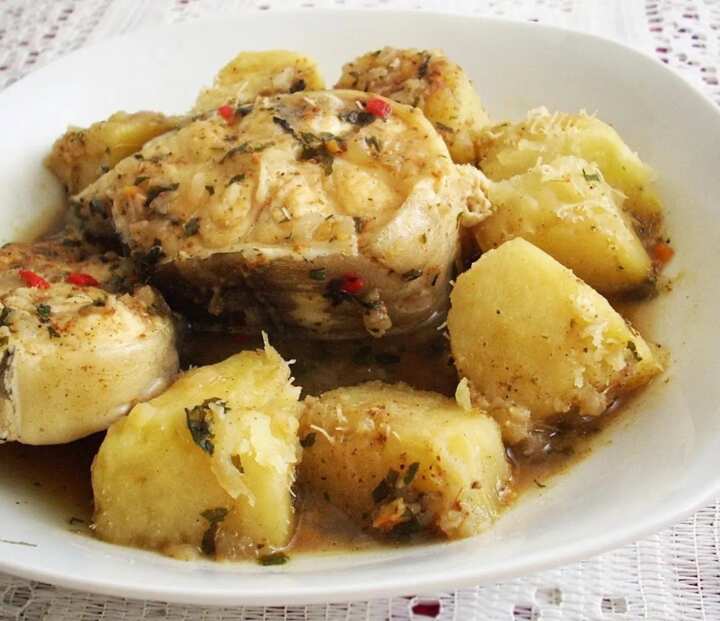 Fish and Yam Stew - List Of Light Food For Dinner In Nigeria